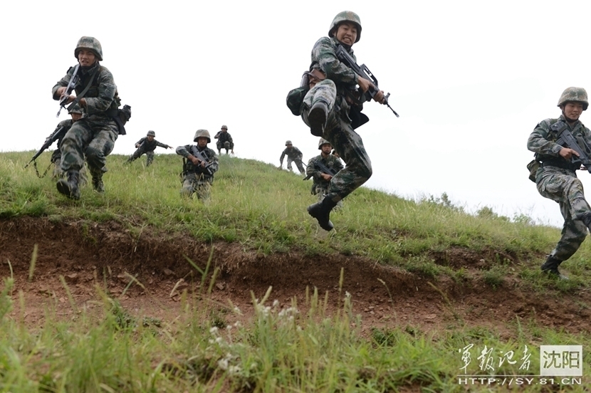 屈老师小班健康教案《巧虎运动会》 